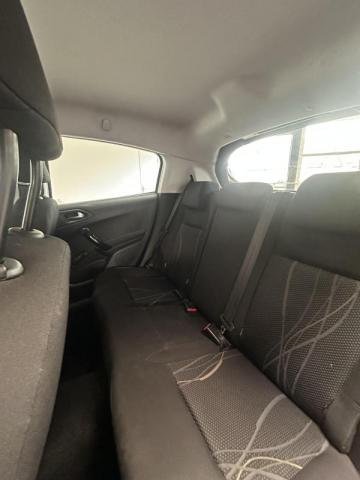 Peugeot 208 image 3