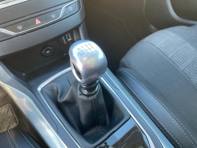 Peugeot 308 image 1