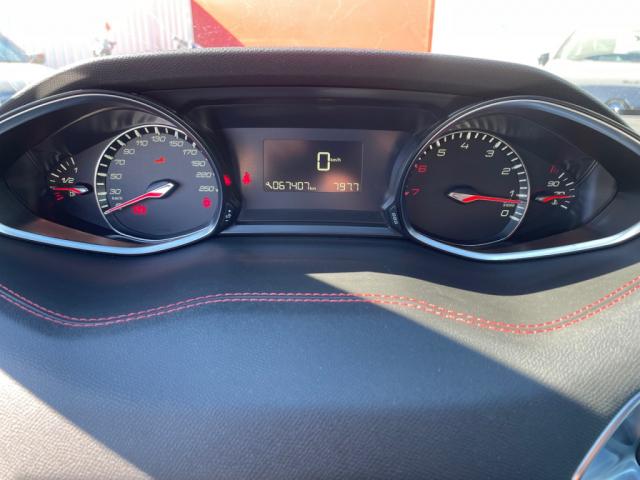 Peugeot 308 image 2