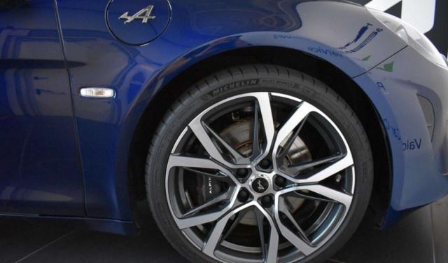Alpine A110 image 4