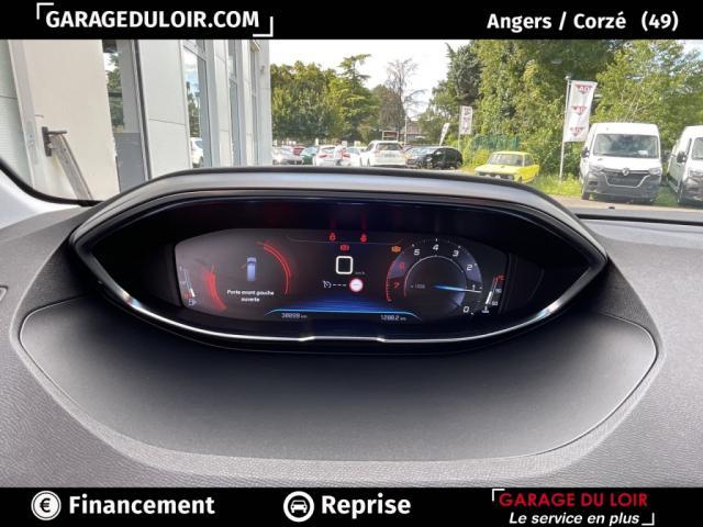 Peugeot 5008 image 1
