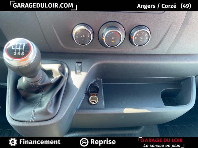Renault Master image 2