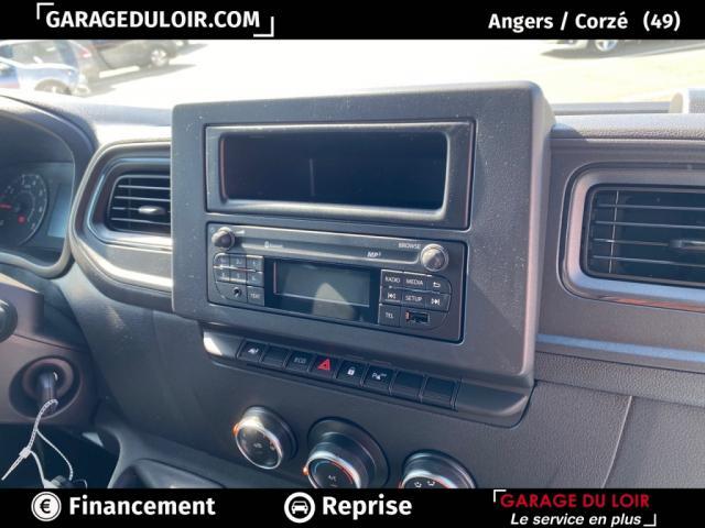 Renault Master image 1