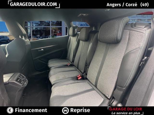 Peugeot 5008 image 9