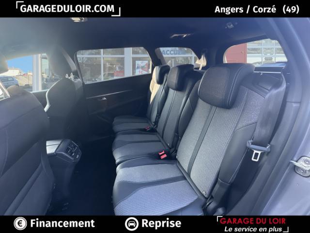 Peugeot 5008 image 2
