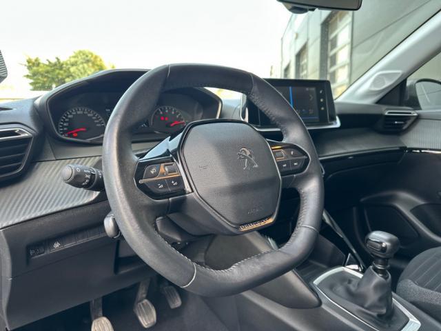Peugeot 208 image 3
