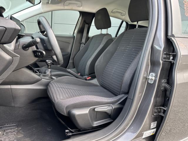 Peugeot 208 image 1