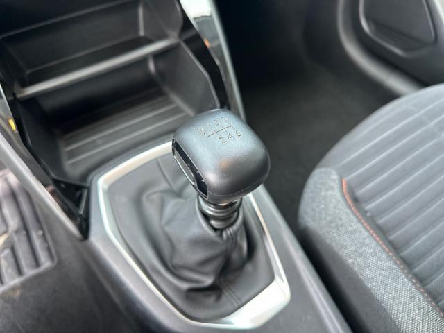 Peugeot 208 image 6