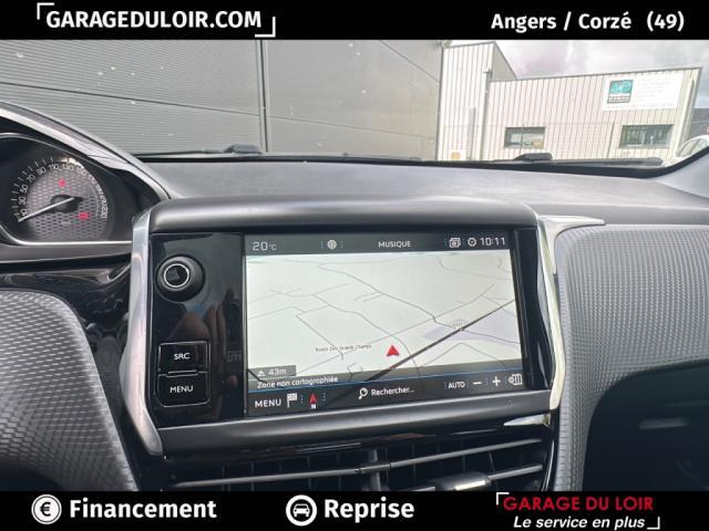 Peugeot 2008 image 8