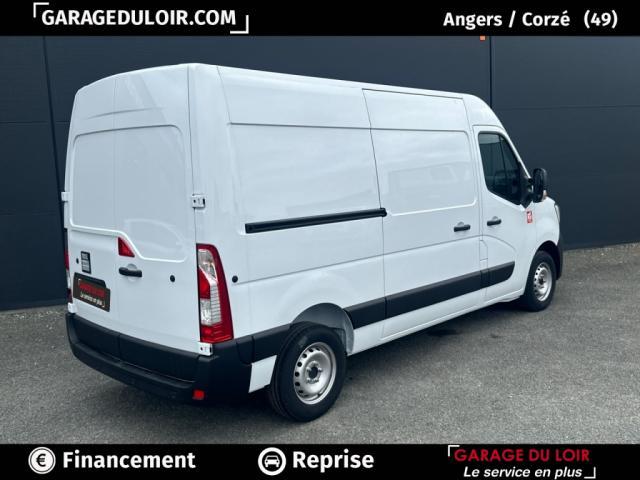 Renault Master image 2