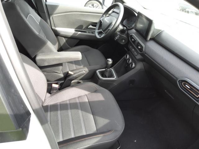 Dacia Sandero image 2