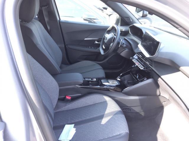 Peugeot 2008 image 1