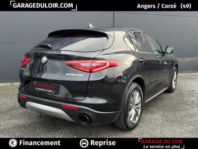 Alfa Romeo Stelvio image 9