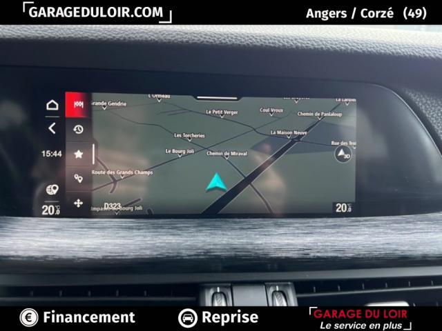 Alfa Romeo Stelvio image 8