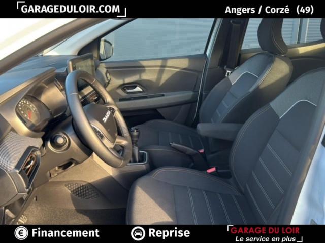 Dacia Sandero image 2