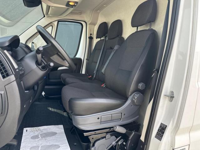 Peugeot Boxer image 2