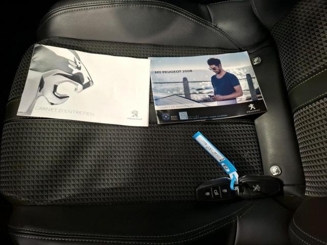 Peugeot 2008 image 6