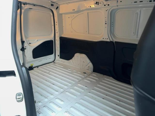 Peugeot Partner image 2