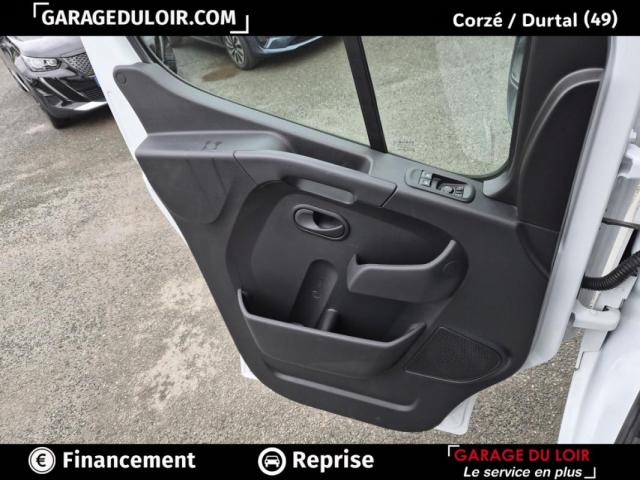 Renault Master image 2