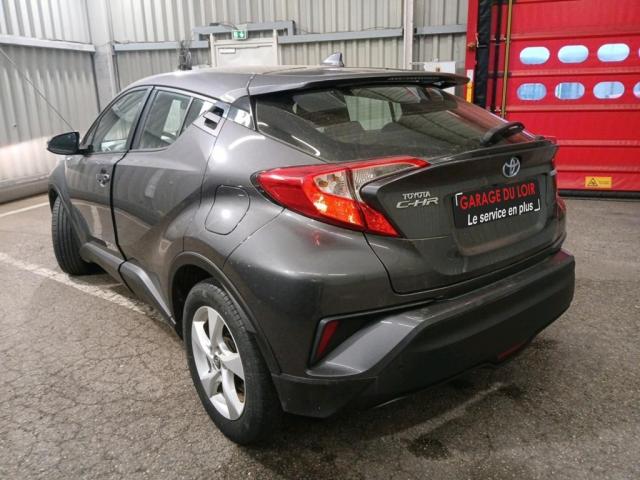 Toyota C-Hr image 6