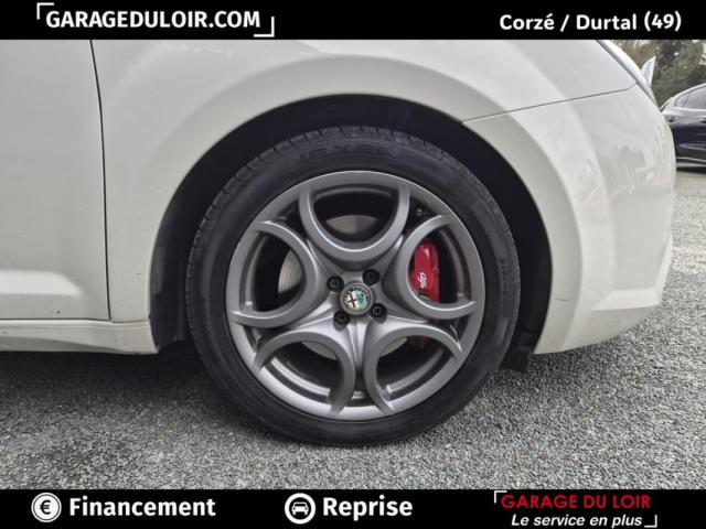 Alfa Romeo Mito image 9