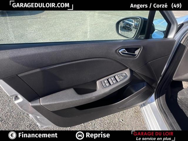 Renault Clio image 6