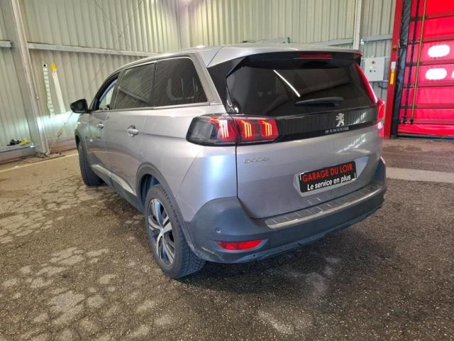 Peugeot 5008 image 2