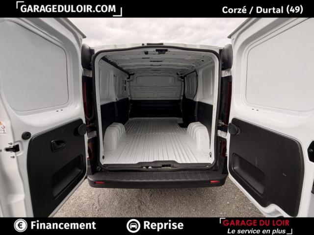 Renault Trafic image 2