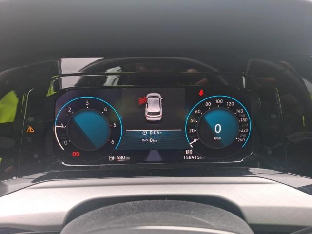 Volkswagen Golf image 9