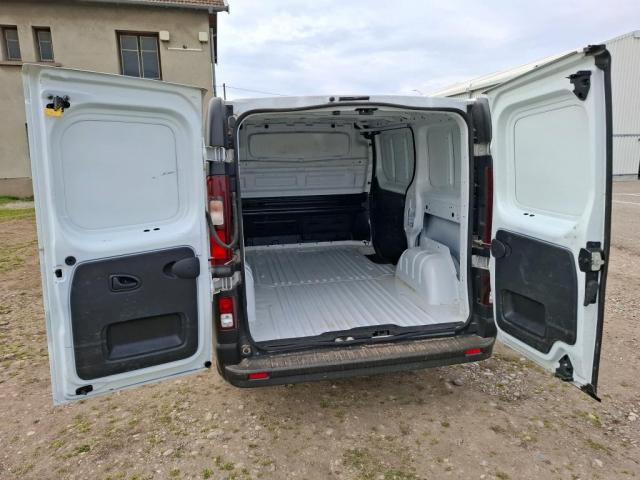 Renault Trafic image 7