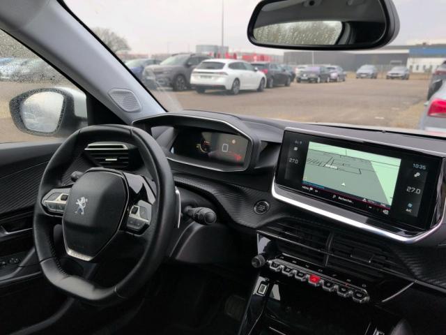 Peugeot 2008 image 1