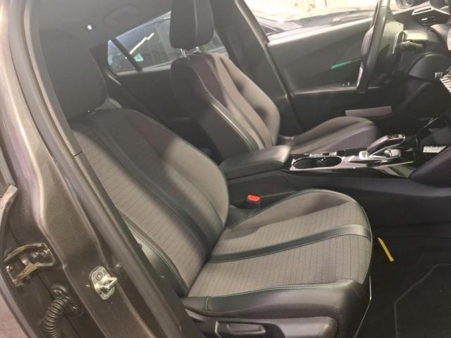 Peugeot 2008 image 4