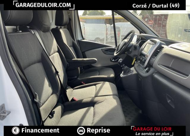 Renault Trafic image 1
