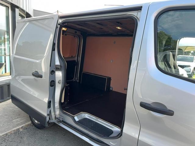 Renault Trafic image 7