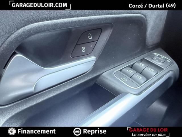 Mercedes Benz Glb image 9