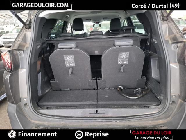 Peugeot 5008 image 1