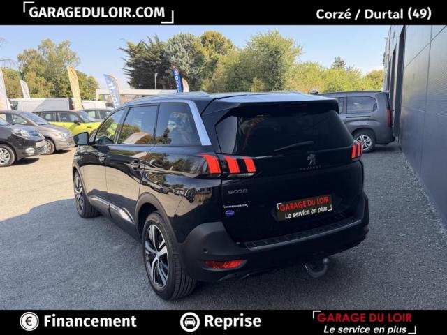 Peugeot 5008 image 1