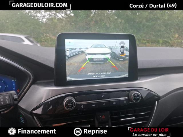 Ford Kuga image 2