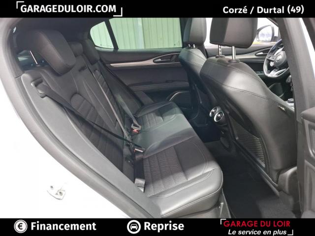Alfa Romeo Stelvio image 4