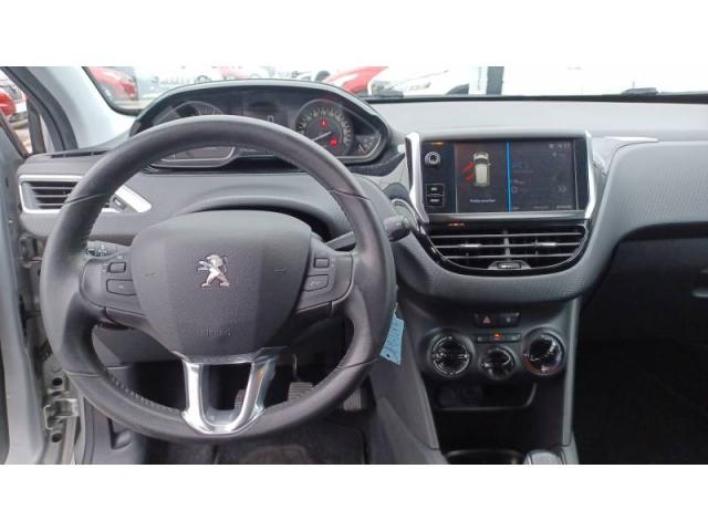 Peugeot 208 image 5