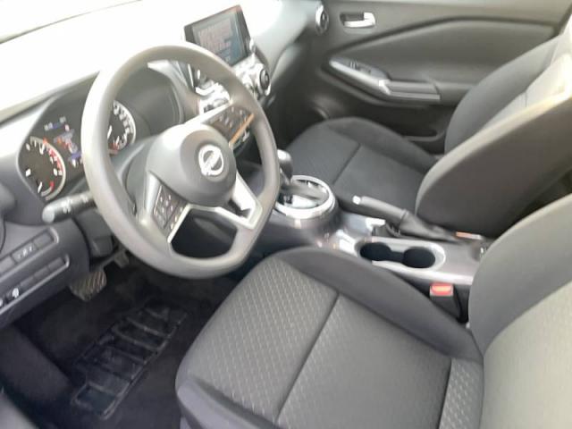 Nissan Juke image 9