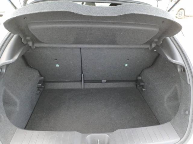 Nissan Juke image 9