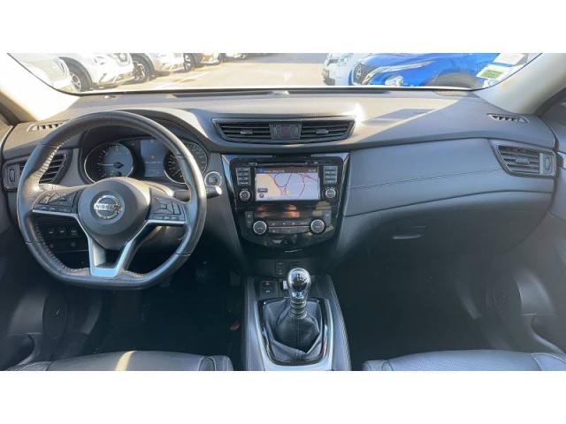 Nissan X-Trail image 1