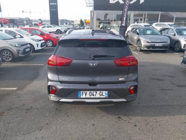 Kia Niro image 8