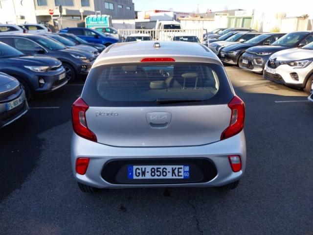 Kia Picanto image 9
