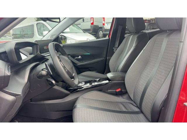 Peugeot 2008 image 1