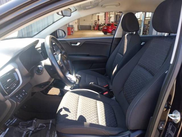 Kia Rio image 2