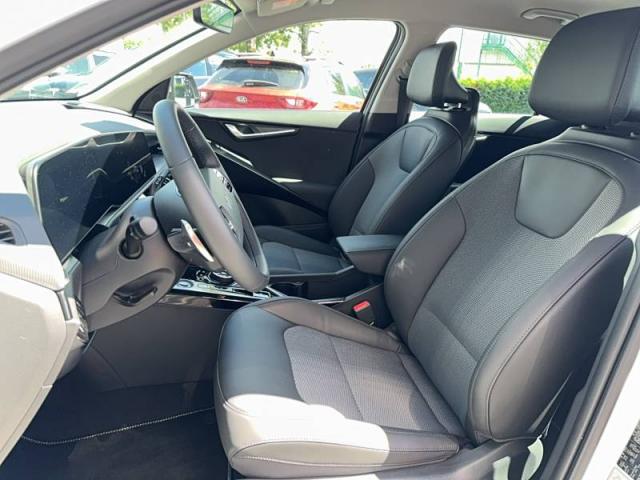 Kia Niro image 2