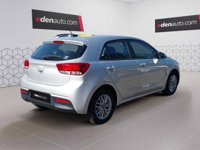 Kia Rio image 3
