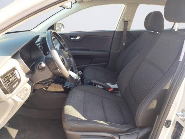 Kia Rio image 1